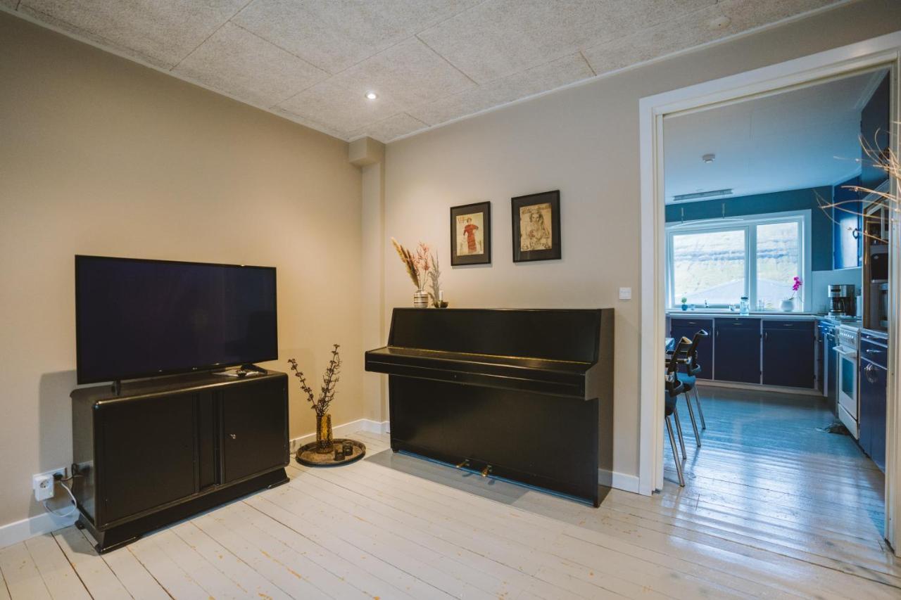 Brekkustova - Modern, Cosy And Spacious Apartment Klaksvik Luaran gambar