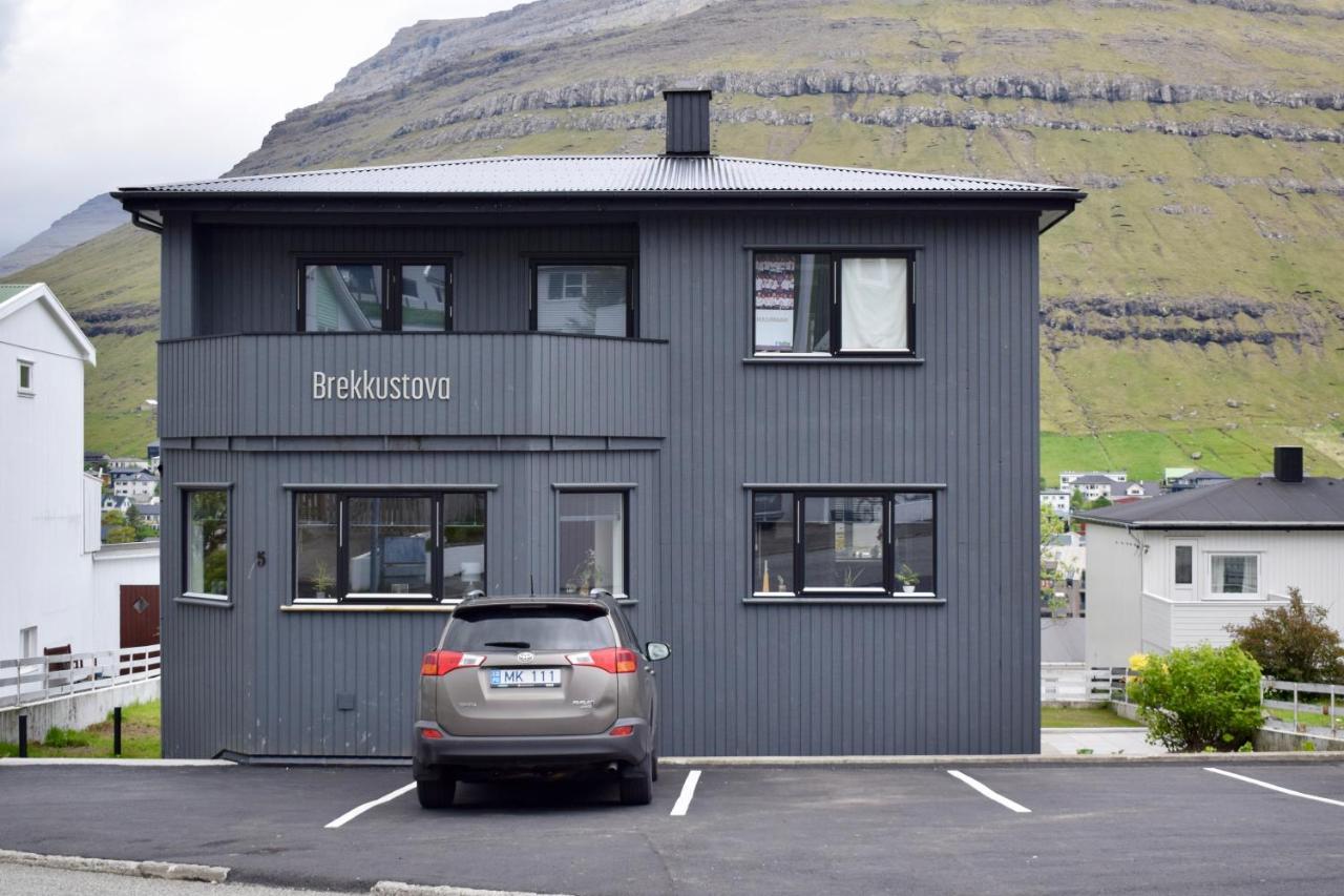 Brekkustova - Modern, Cosy And Spacious Apartment Klaksvik Luaran gambar